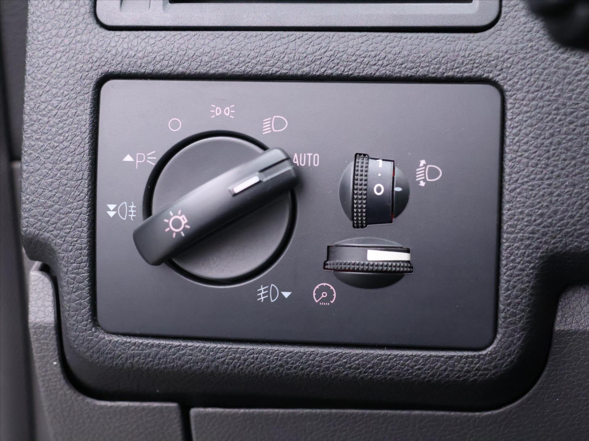 Ford Kuga SUV / Terénní 2,0 l 103 kw