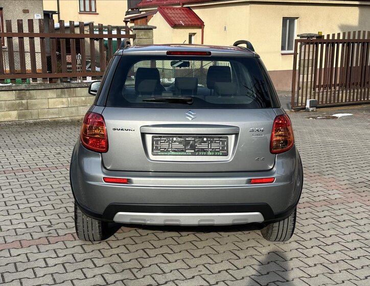 Suzuki SX4 Hatchback 1,6 l 88 kw