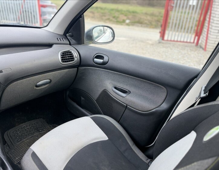 Peugeot 206 Hatchback 1,4 l 50 kw