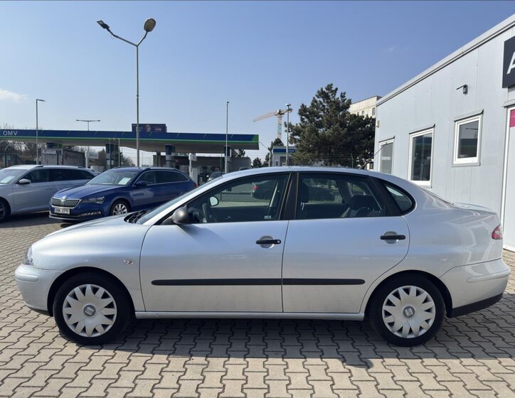 Seat Cordoba Sedan / Limuzína 1,4 l 63 kw