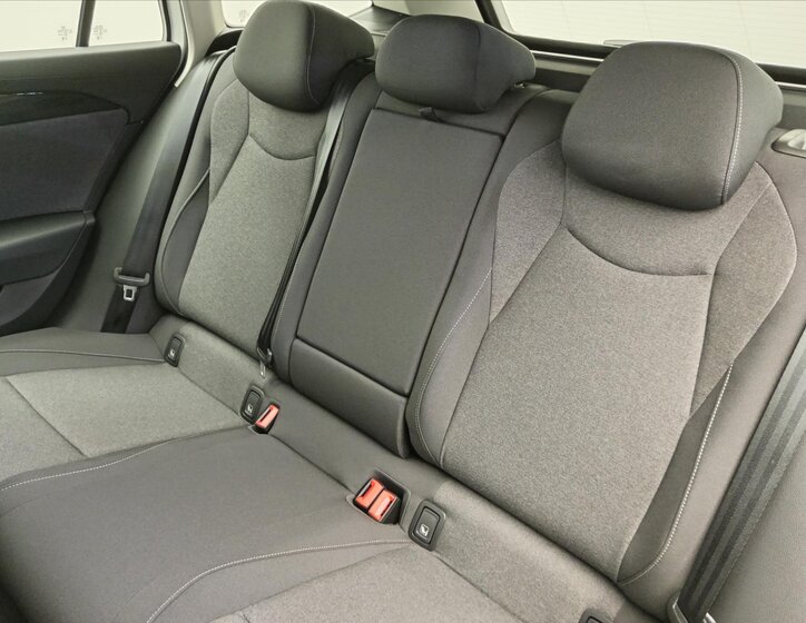 Volkswagen Passat Kombi 1,5 l 110 kw