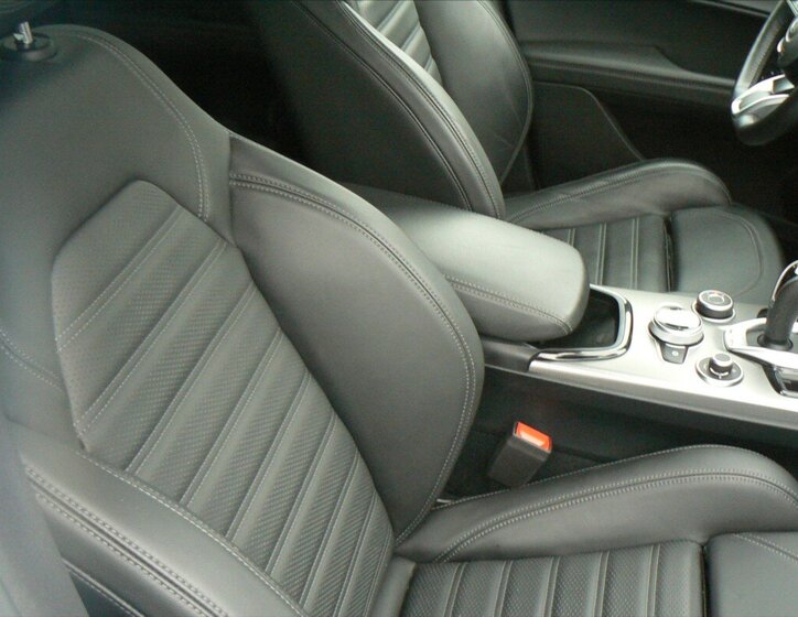 Alfa Romeo Stelvio SUV 2,1 l 154 kw