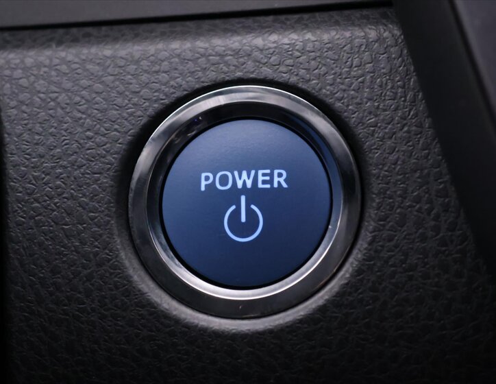 Toyota Camry Sedan / Limuzína 2,5 l 131 kw