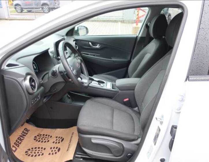 Hyundai Kona SUV / Terénní 0,0 150 kw