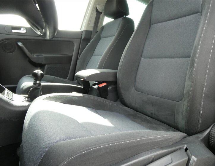 Volkswagen Golf Plus 31