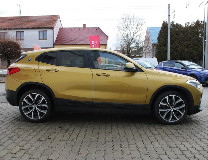 BMW X2 SUV 1,5 l 103 kw