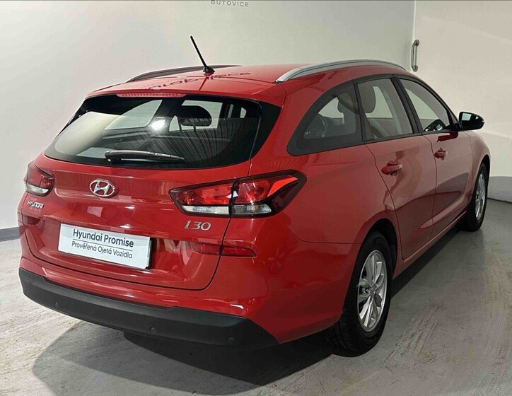 Hyundai i30 4