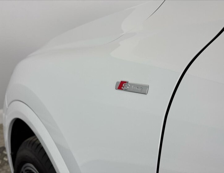 Audi Q5 SUV / Terénní 2,0 l 150 kw