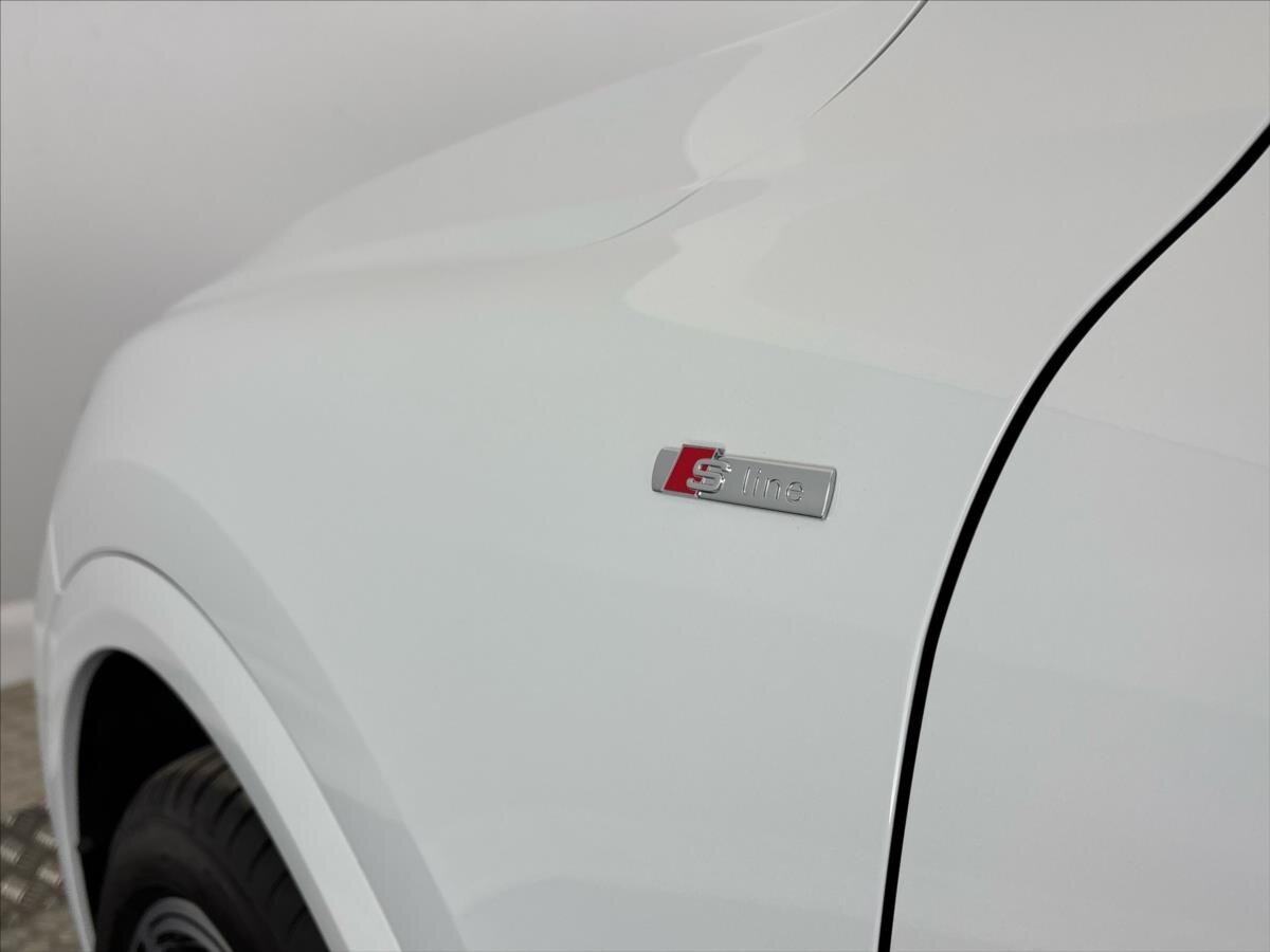 Audi Q5 SUV / Terénní 2,0 l 150 kw