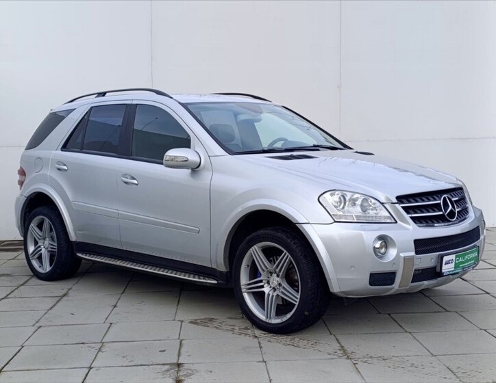 Mercedes-Benz Třídy M SUV / Terénní 3,0 l 165 kw