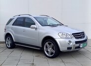 Mercedes-Benz Třídy M SUV / Terénní 3,0 l 165 kw
