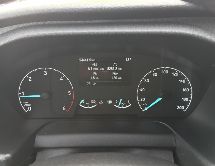 Ford Tourneo Custom 24