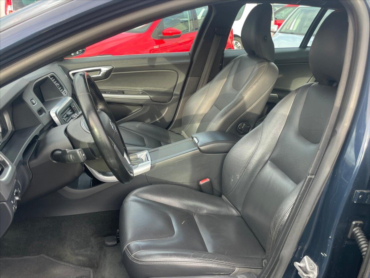 Volvo V60 Kombi 2,4 l 158 kw