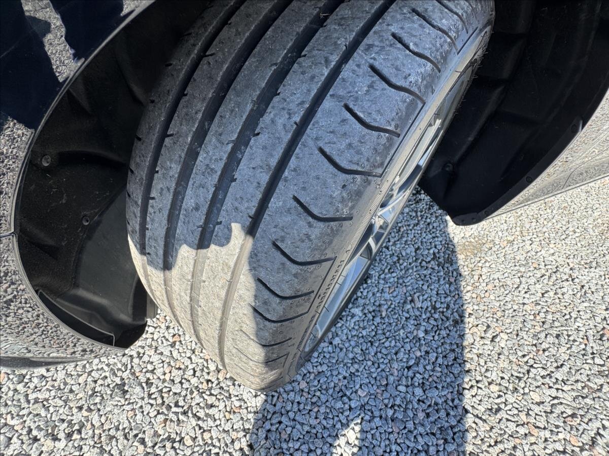 Audi A4 Kombi 2,0 l 140 kw