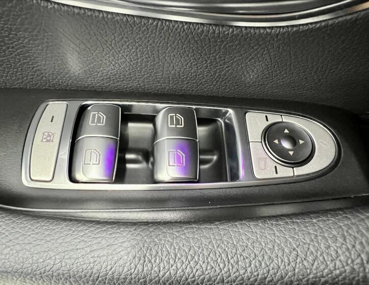 Mercedes-Benz Třídy E 27