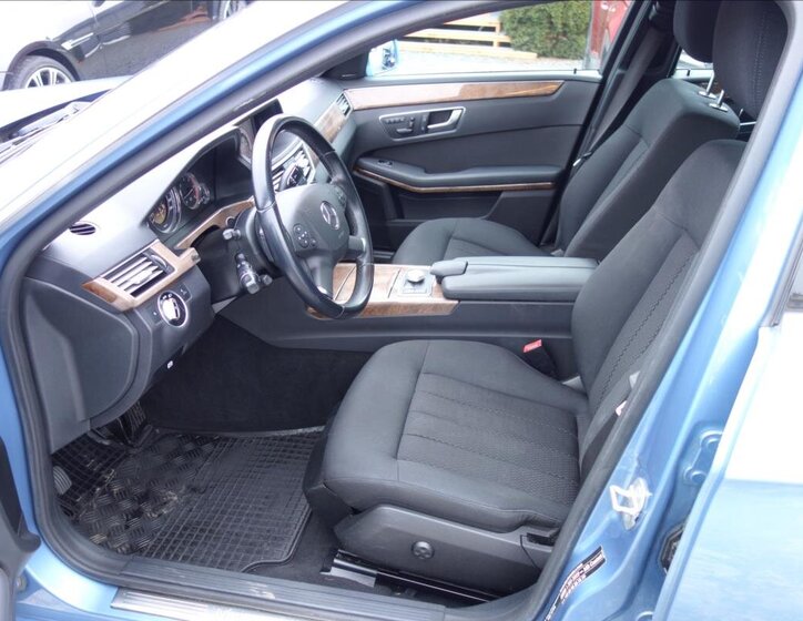 Mercedes-Benz Třídy E Kombi 3,0 l 195 kw