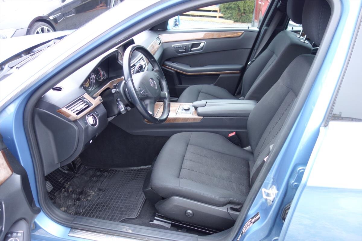 Mercedes-Benz Třídy E Kombi 3,0 l 195 kw