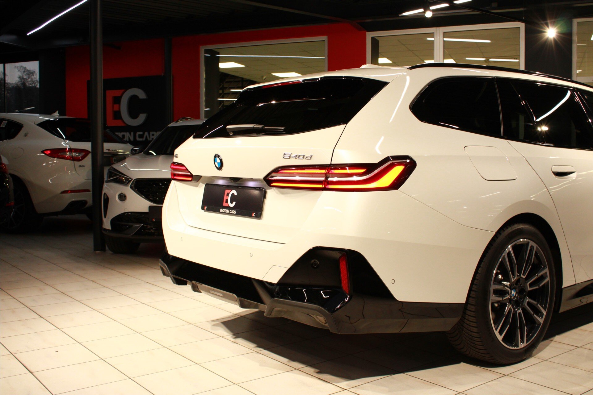 BMW Řada 5 Kombi 3,0 l 210 kw