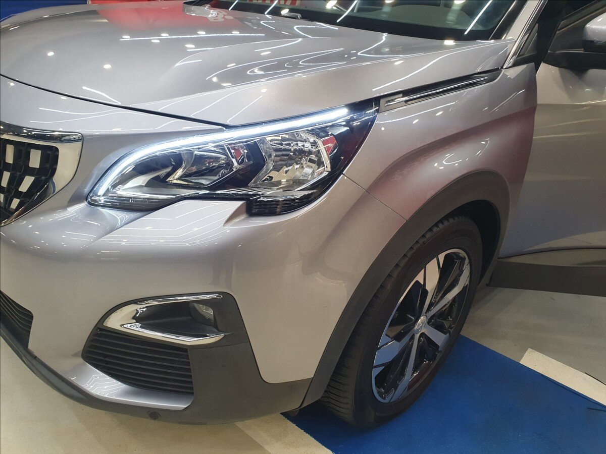Peugeot 3008 SUV / Terénní 1,2 l 96 kw