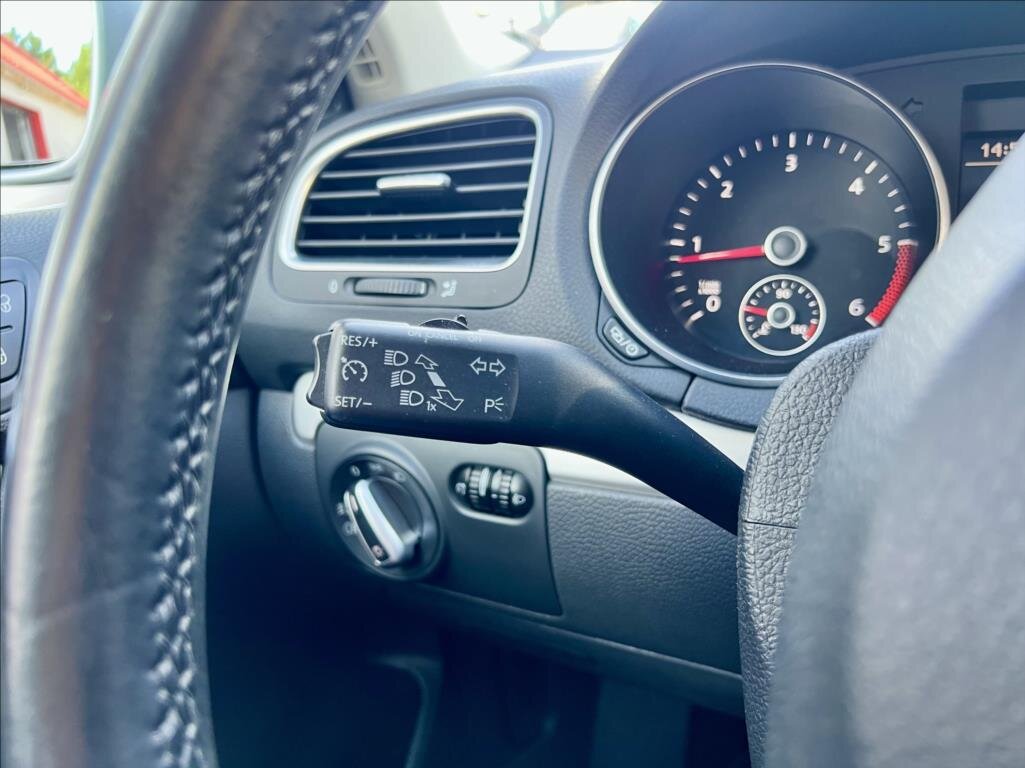 Volkswagen Golf Kombi 1,6 l 77 kw