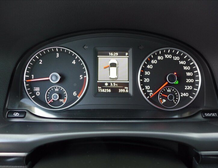 Volkswagen Touran Kombi 1,6 l 77 kw