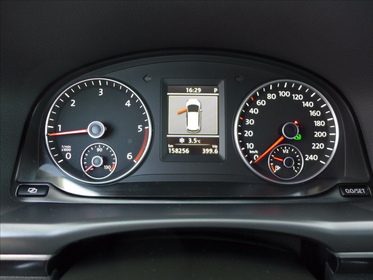 Volkswagen Touran Kombi 1,6 l 77 kw