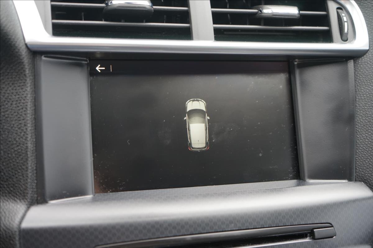 DS Automobiles DS4 Hatchback 1,6 l 88 kw