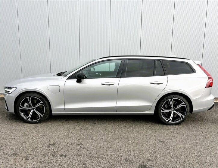 Volvo V60 Kombi 2,0 l 327 kw