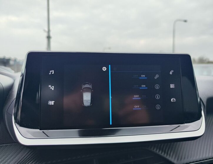 Peugeot 208 Hatchback 1,2 l 74 kw