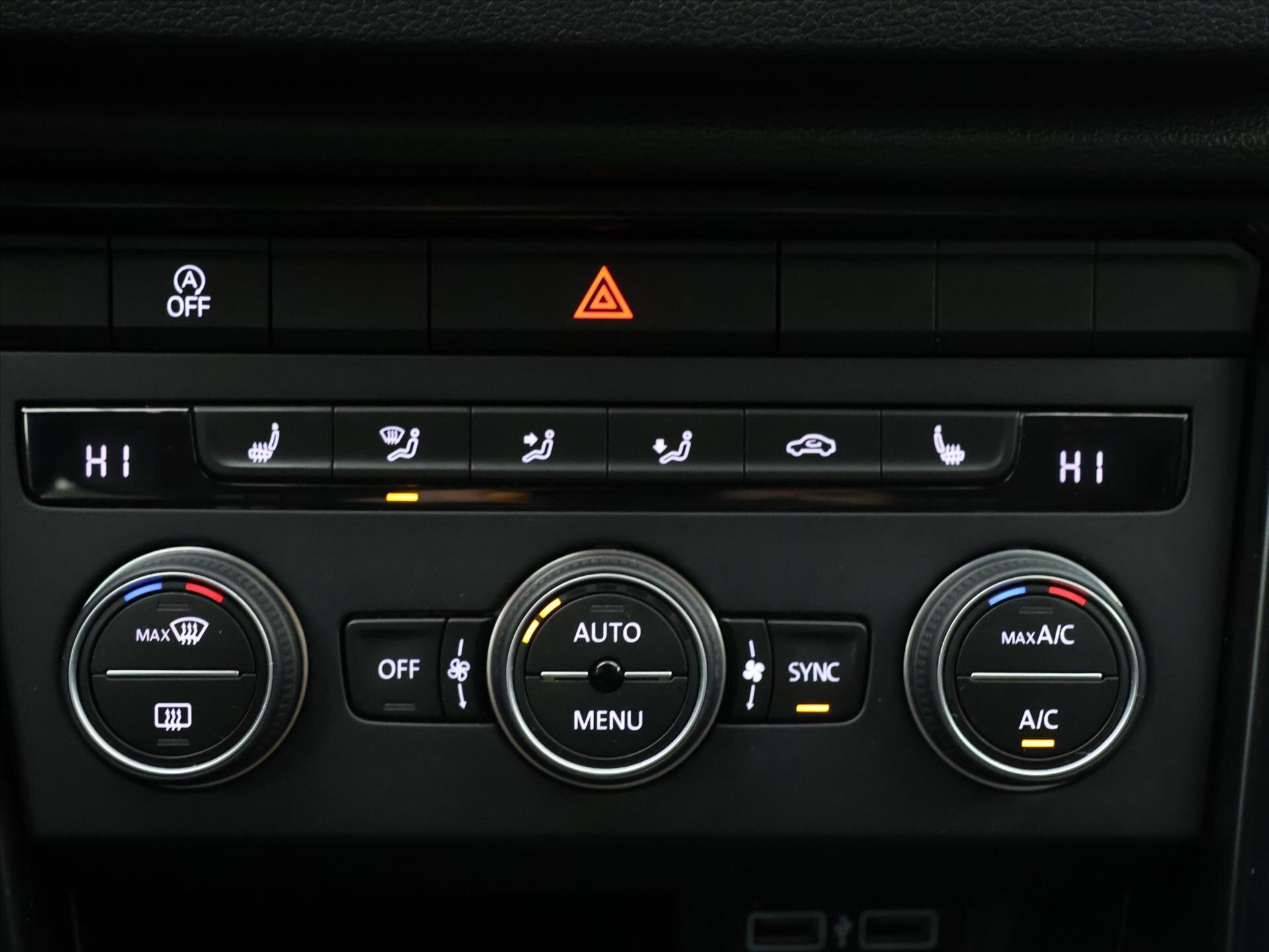 Volkswagen T-Roc SUV / Terénní 999,0 85 kw