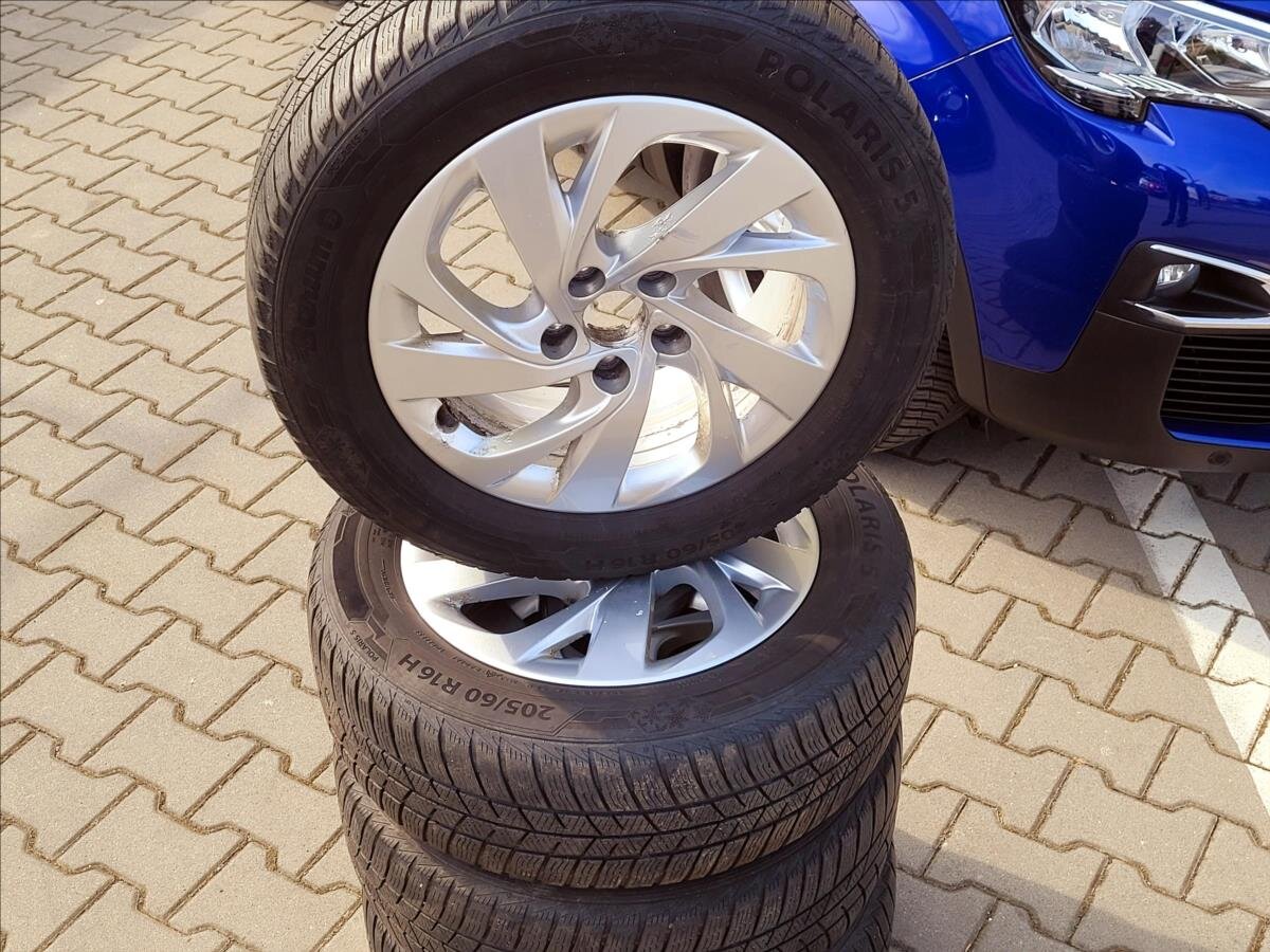 Peugeot 3008 SUV / Terénní 1,5 l 96 kw