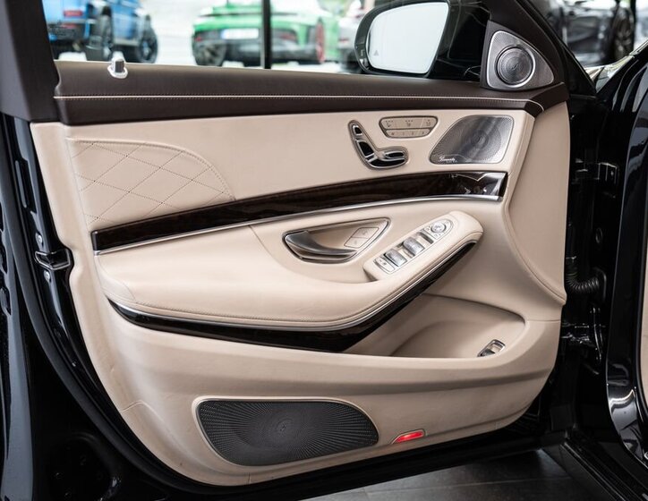 Mercedes-Benz Třídy S Sedan / Limuzína 4,0 l 345 kw