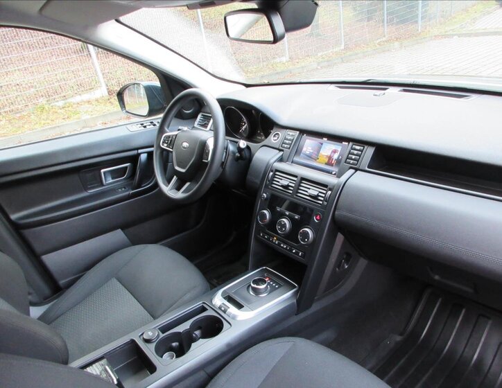 Land Rover Discovery Sport SUV 2,0 l 110 kw