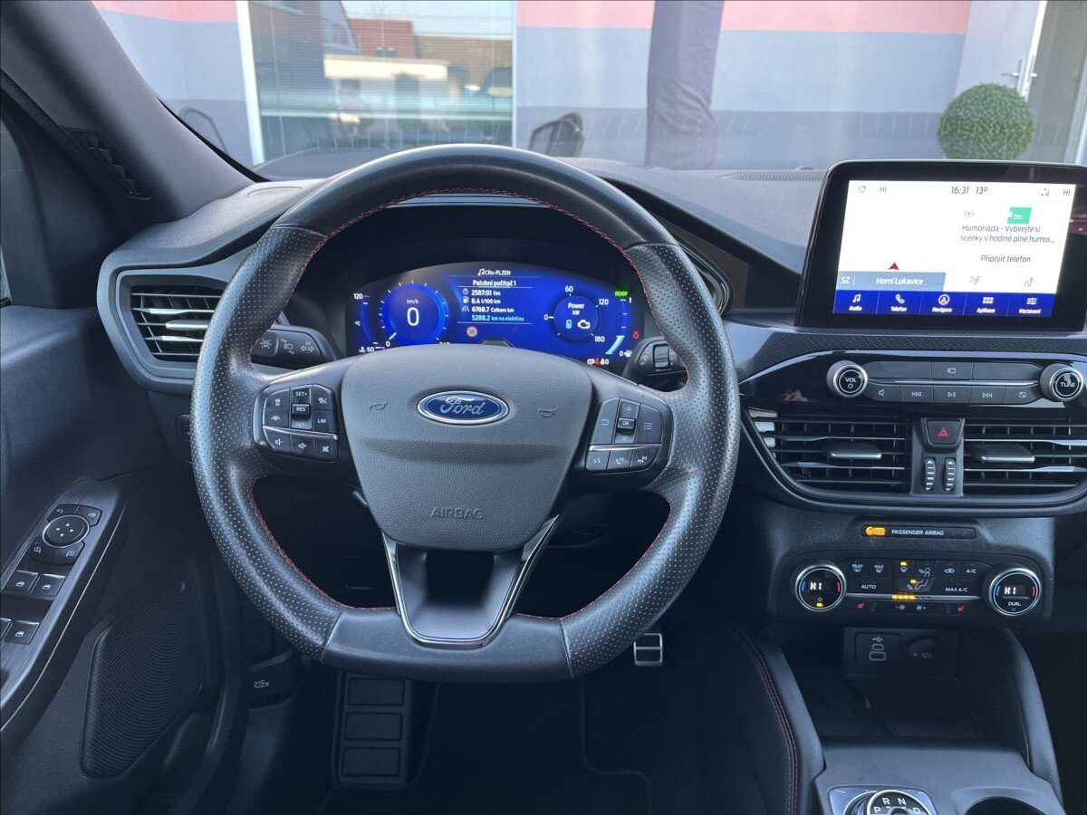 Ford Kuga SUV / Terénní 2,5 l 165 kw