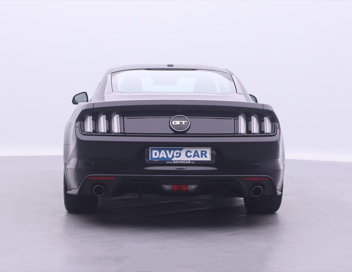 Ford Mustang 6