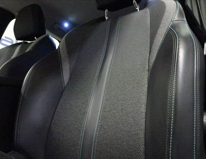 Peugeot 308 Kombi 1,2 l 96 kw