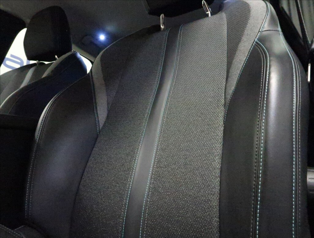 Peugeot 308 Kombi 1,2 l 96 kw