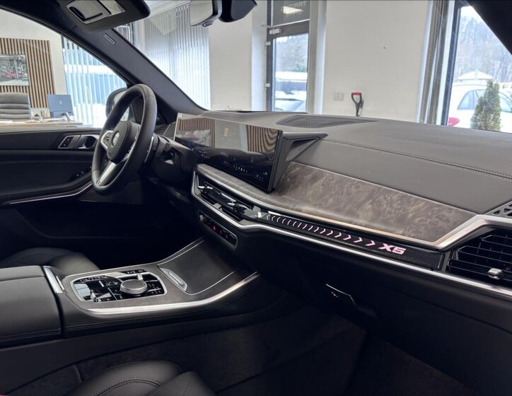 BMW X5 Kombi 3,0 l 210 kw