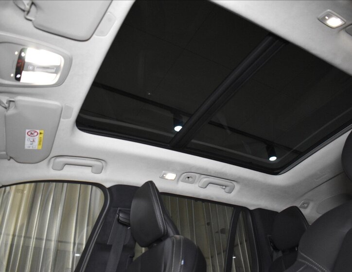 Volvo XC90 SUV / Terénní 2,0 l 335 kw