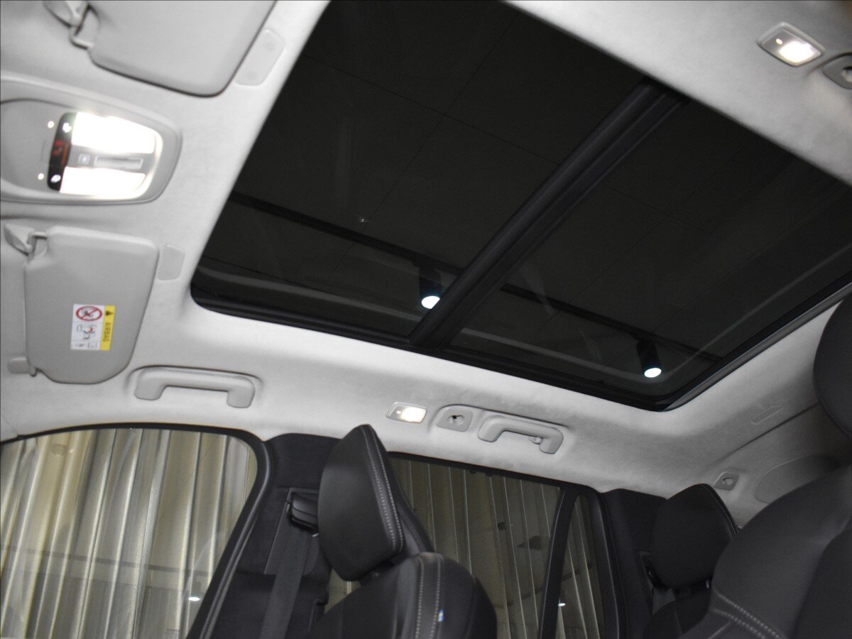 Volvo XC90 SUV / Terénní 2,0 l 335 kw