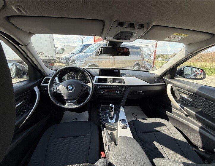 BMW Řada 3 28