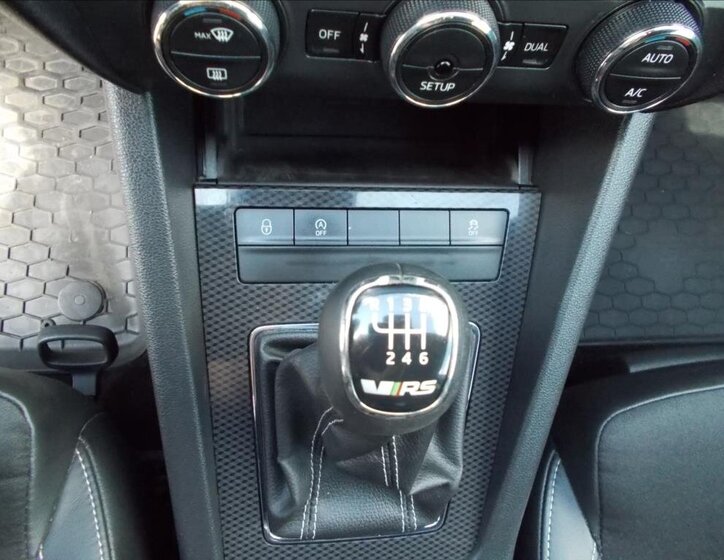 Škoda Octavia Sedan / Limuzína 2,0 l 135 kw