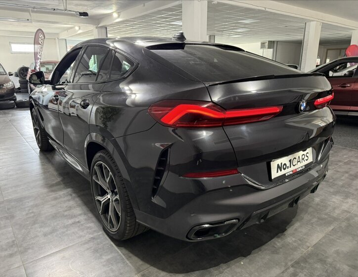 BMW X6 Sedan / Limuzína 3,0 l 250 kw