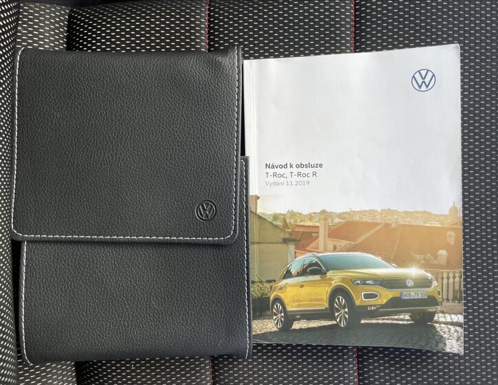 Volkswagen T-Roc SUV / Terénní 1,5 l 110 kw
