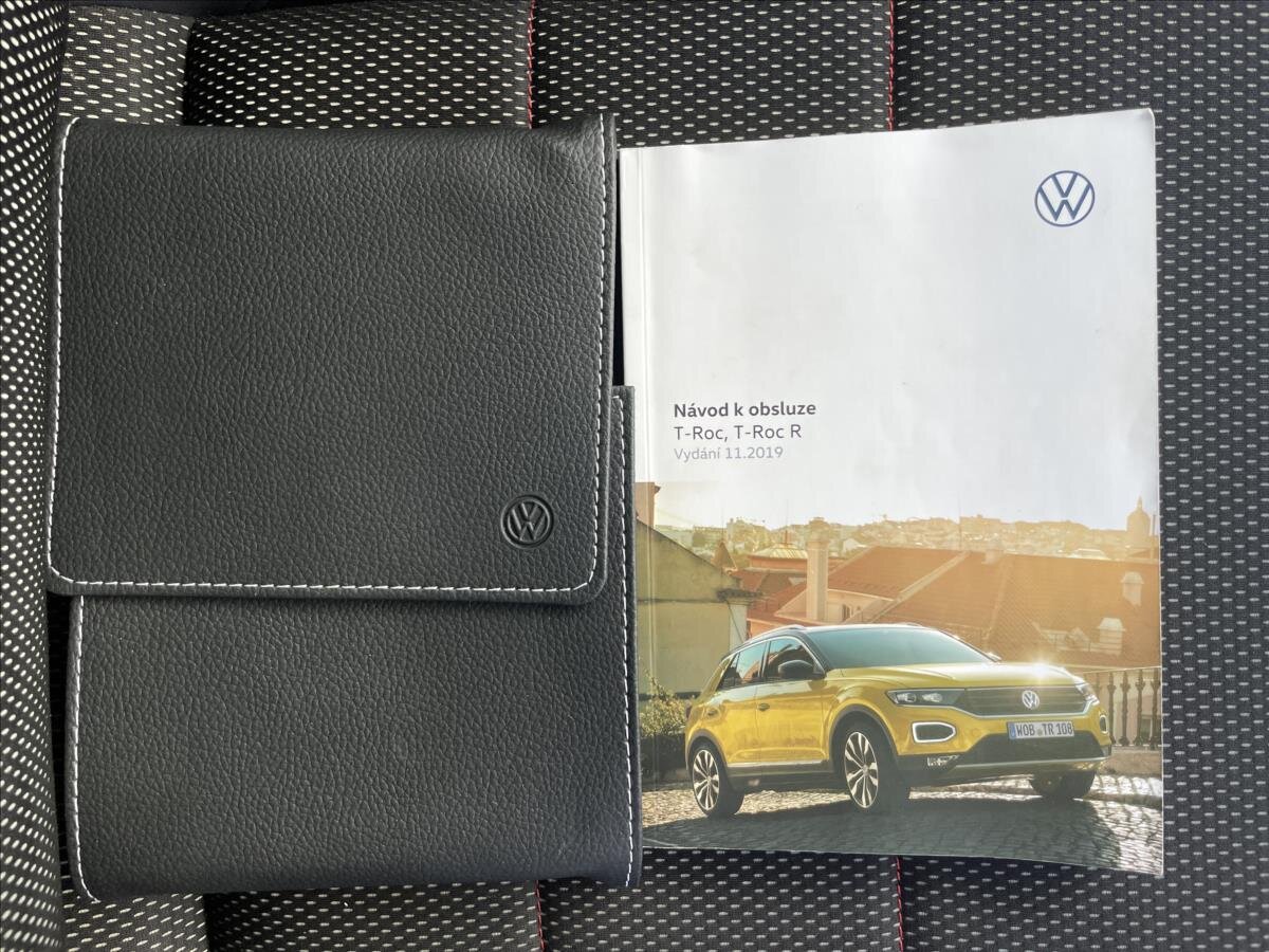 Volkswagen T-Roc SUV / Terénní 1,5 l 110 kw