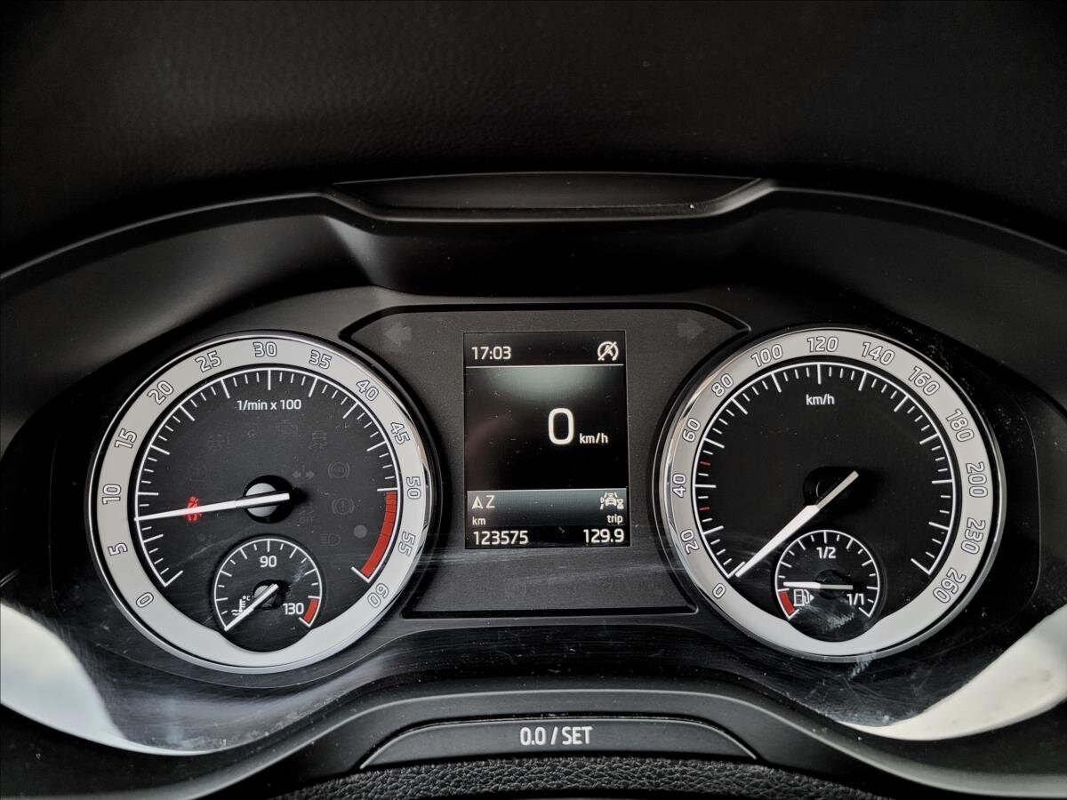 Škoda Karoq SUV / Terénní 1,6 l 85 kw