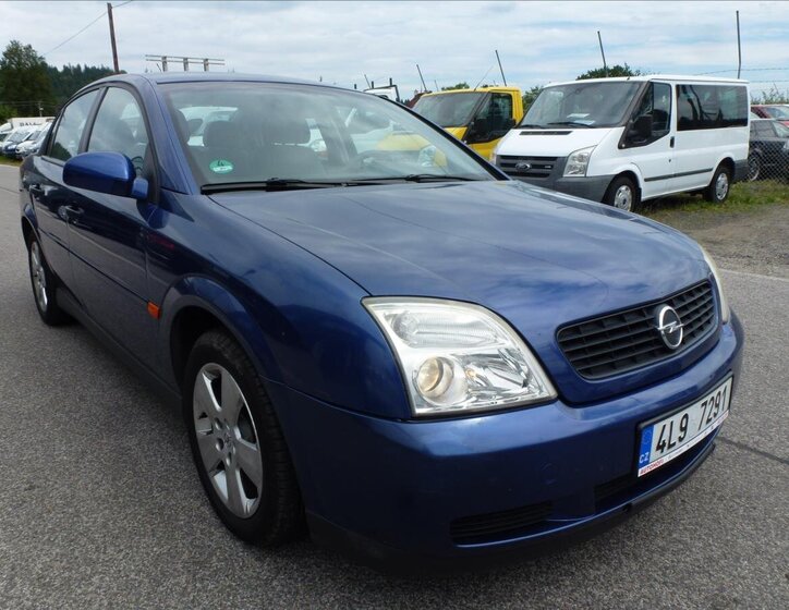 Opel Vectra Sedan / Limuzína 1,8 l 90 kw