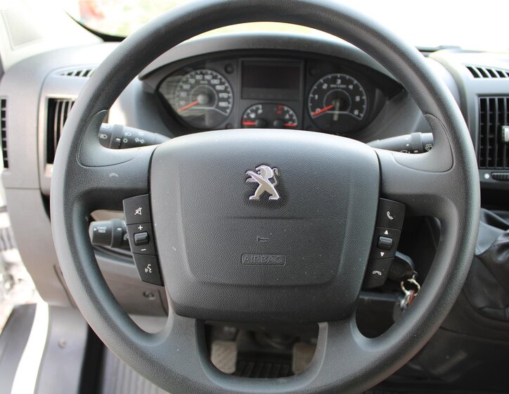 Peugeot Boxer Užitková 2,2 l 103 kw
