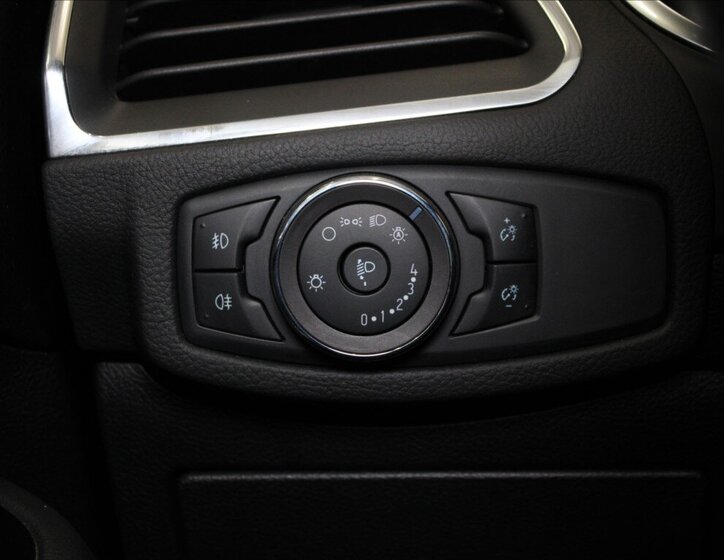 Ford S-MAX MPV 2,0 l 140 kw