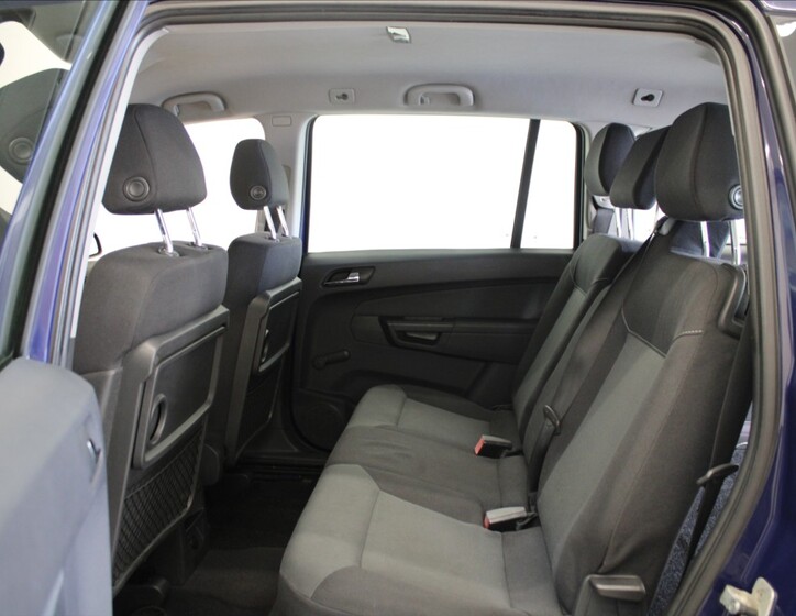 Opel Zafira 7